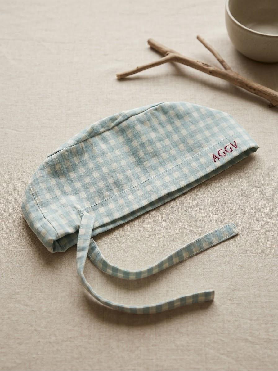 Gorro vichy celeste