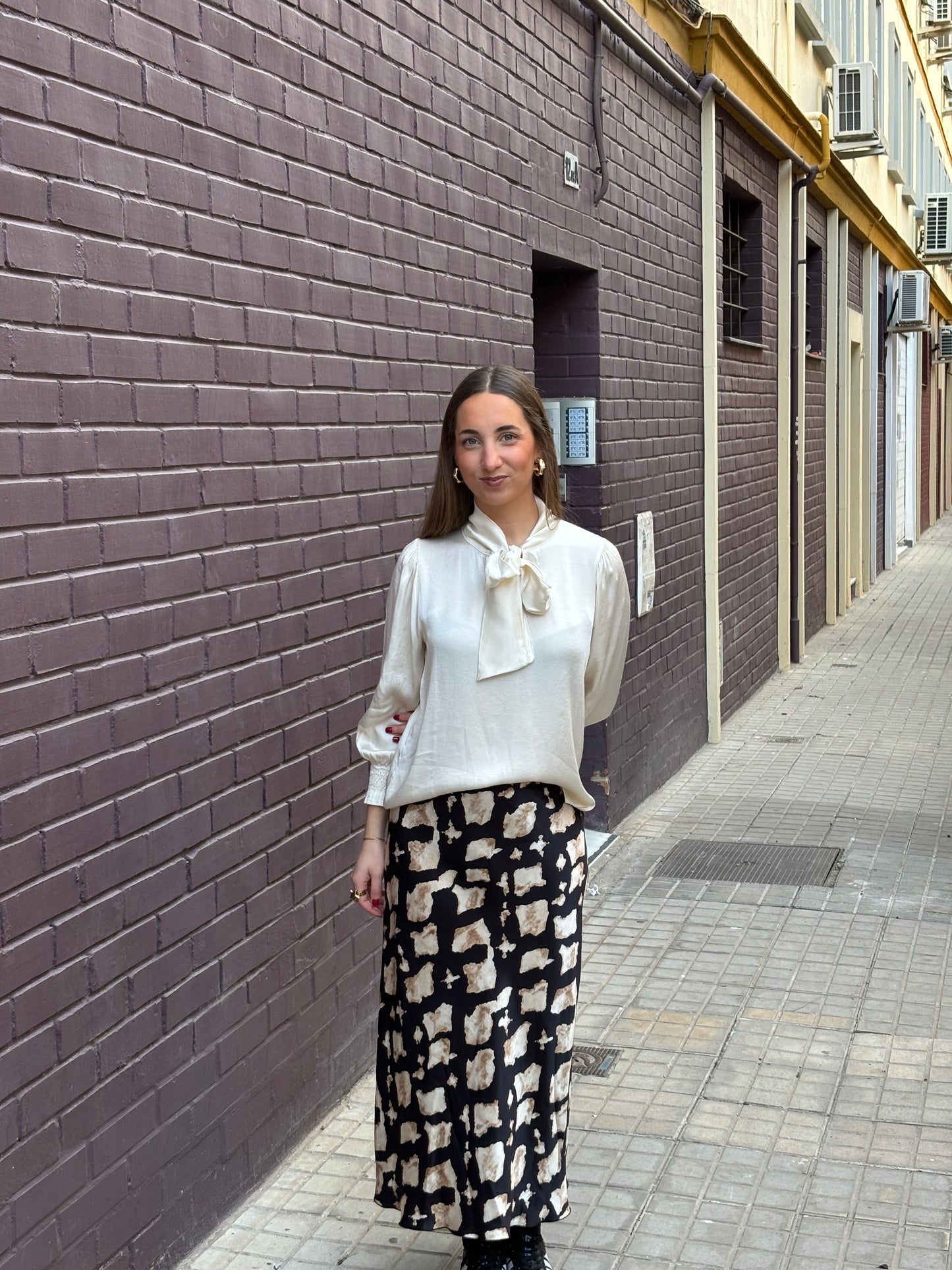 Blusa satinada blanca