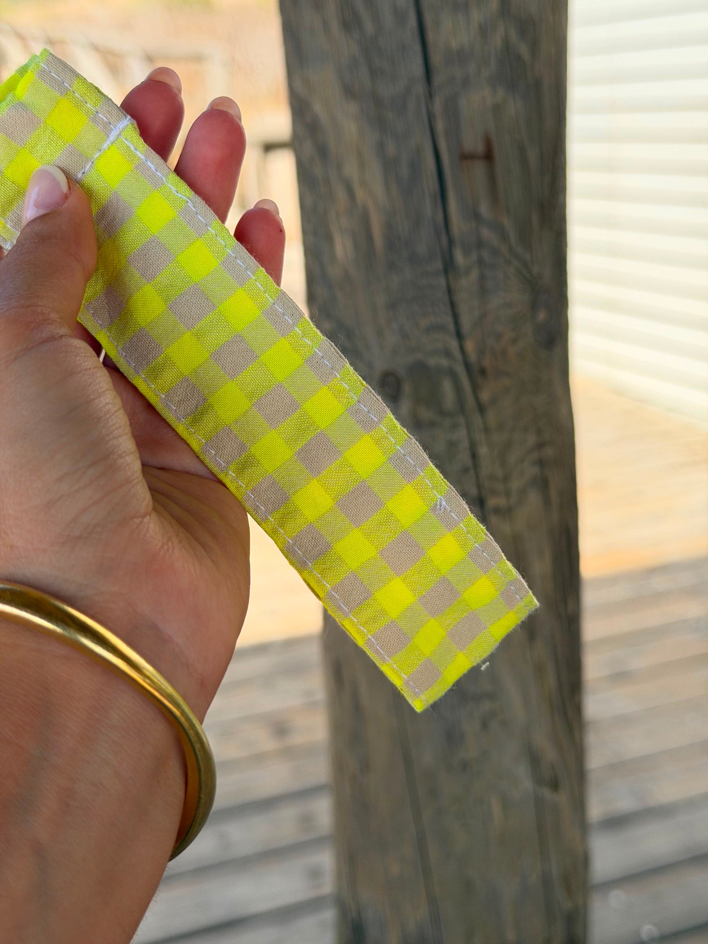 Vichy amarillo fosforito
