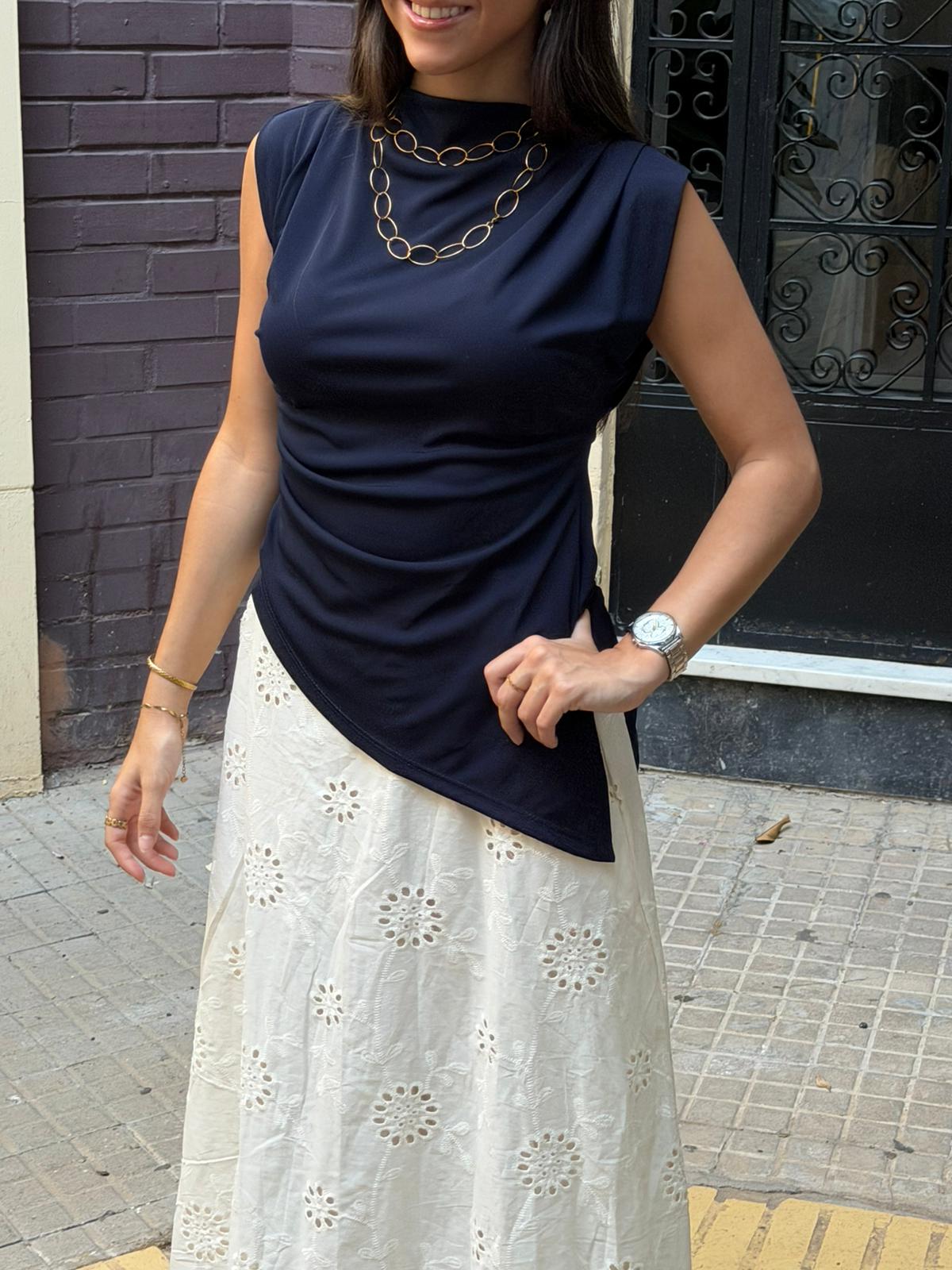Falda perforada